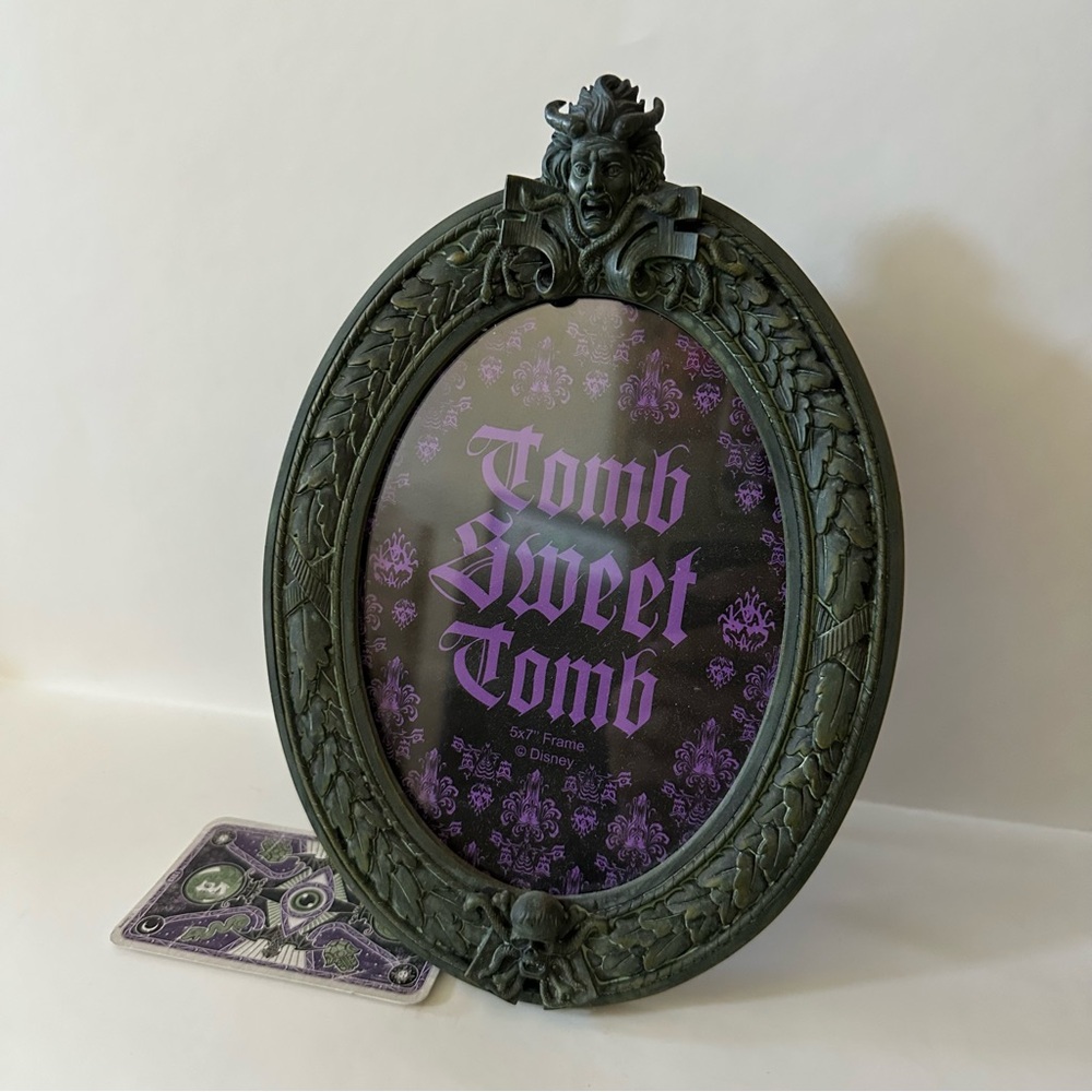 Disney Haunted Mansion Tomb Sweet Tomb Oval Photo Frame 5x7 Black Green
